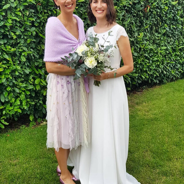 étole violette tricotée