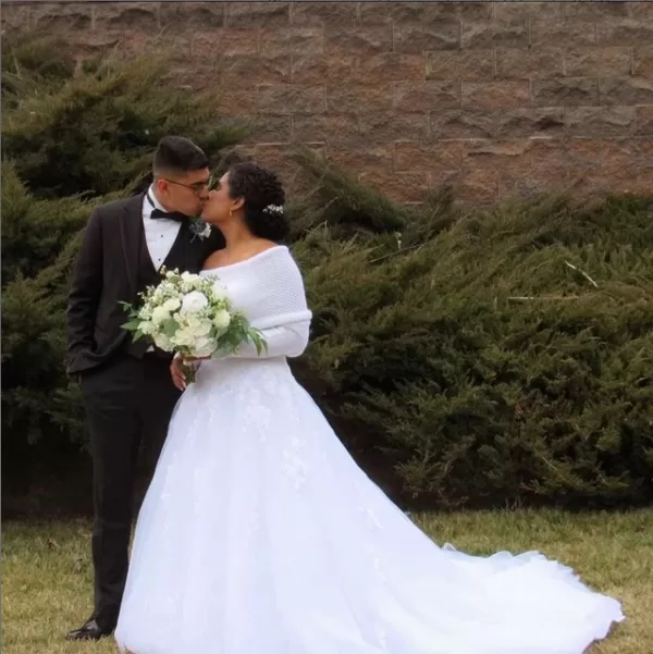 pull de mariée blanc, boléro tricoté blanc