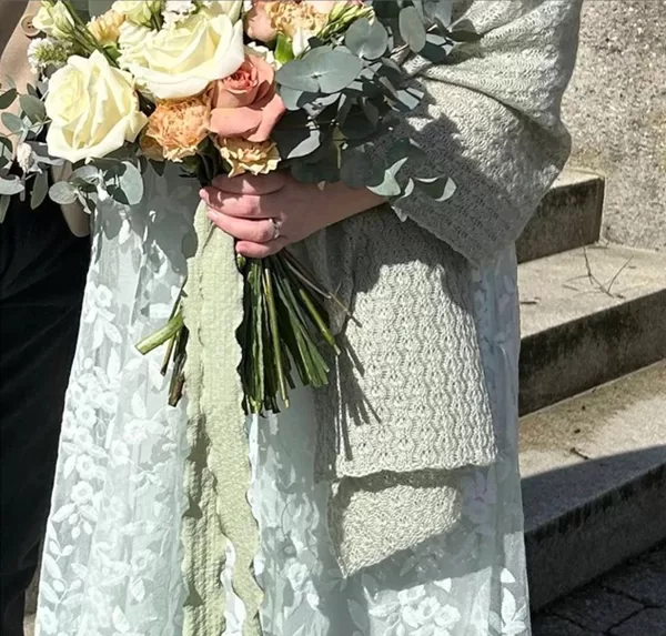 châle de mariée couleur vert sauge