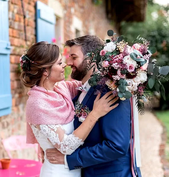 pink shawl for bride